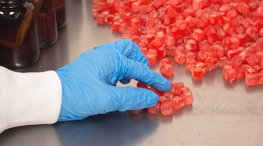 CBD-желейки — ідеально дозовані, смачні та якісні кубики для розслаблення та зниження стресу. Відкрийте користь канабідіолу у зручному форматі!